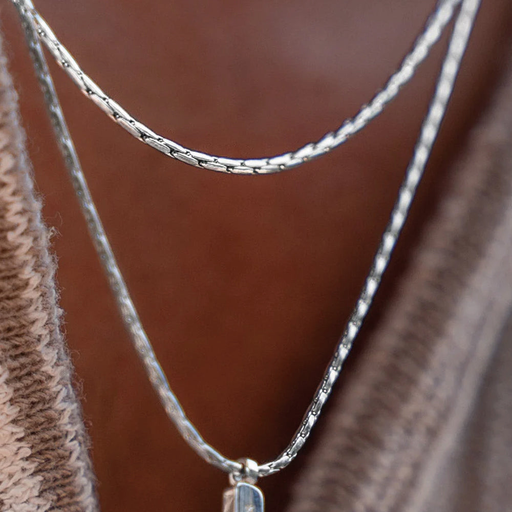 Wire Pendant necklace